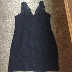 Black Lace Body-con Dress
