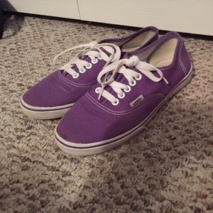 women's size 7.5 purple vans