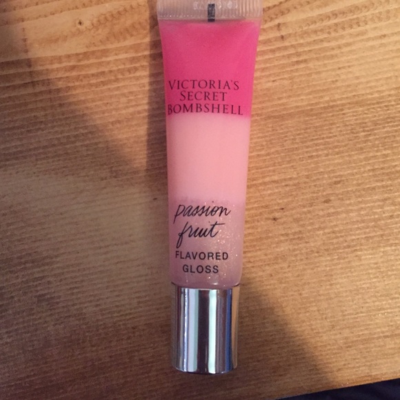 VS Lipgloss
