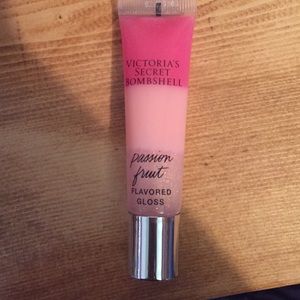 VS Lipgloss