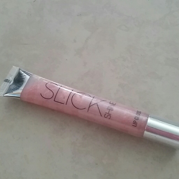 Victoria secret lip gloss