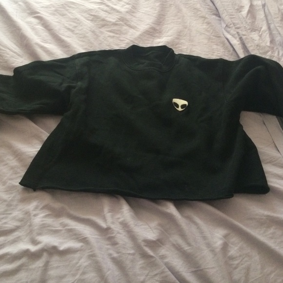 Brandy Melville alien black crop sweater