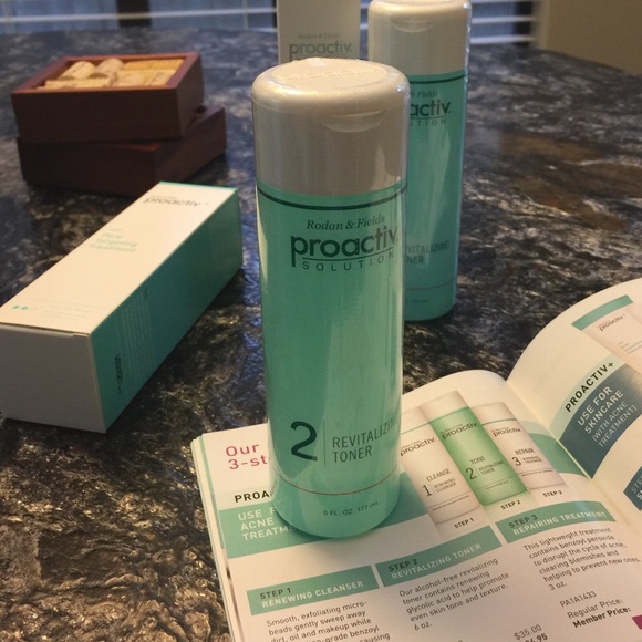 Proactiv Revitalizing Toner
