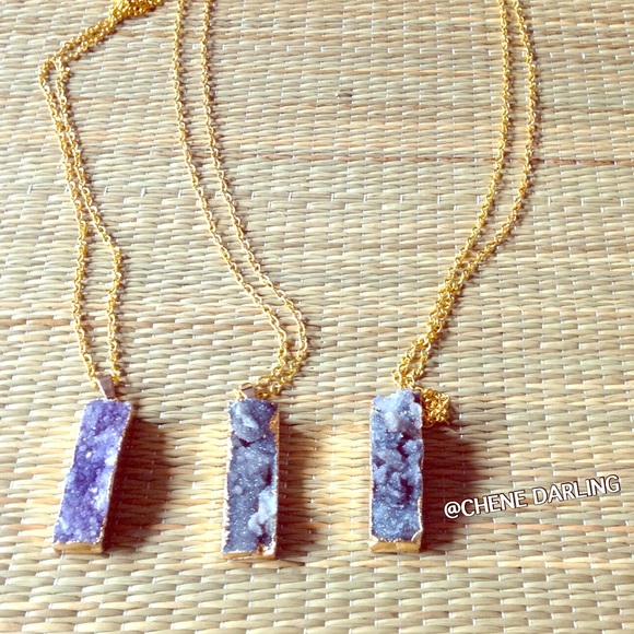 ⬇️ $24 24K GOLD DIPPED QUARTZ DRUZY NECKLACE - Picture 6 of 7