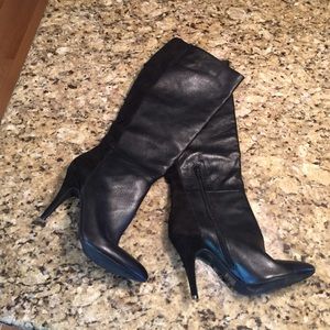Sexy Jessica Simpson black & suede leather boots!