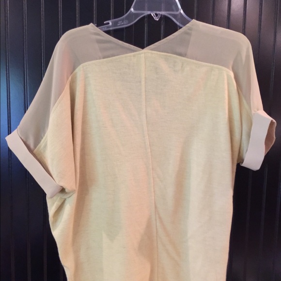 Esley top size small - Picture 2 of 2