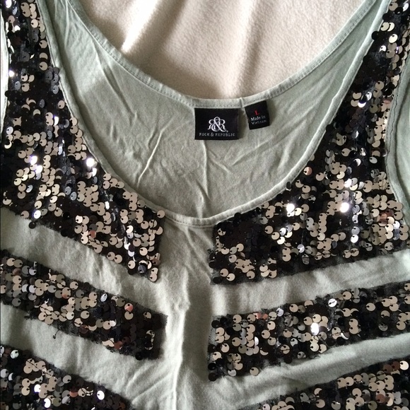 Tank - Picture 2 of 4