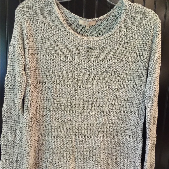 Elodie lightweight sweater size small