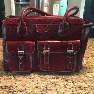 Saavy professional laptop or briefcase!