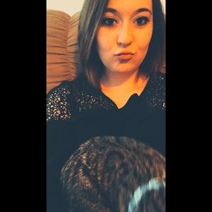 Meet your Posher, Ashley
