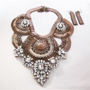 Bronze crystal necklace set. Bib style, set