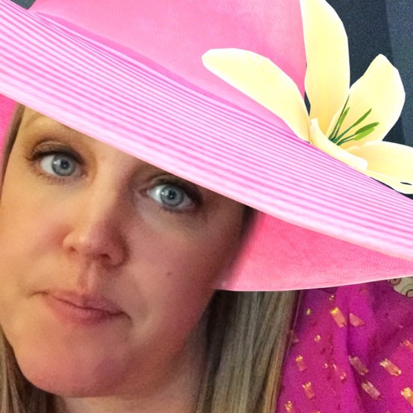 Meet your Posher, Emily - Picture 1 of 1