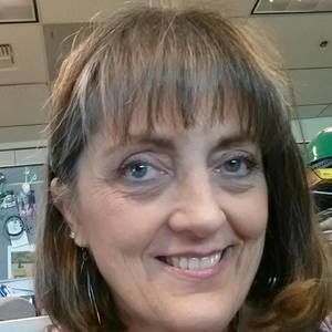 Meet your Posher, Lora