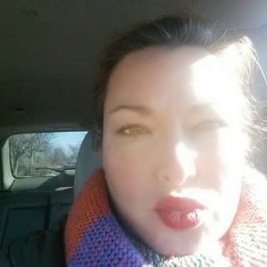 Meet your Posher, Carrie