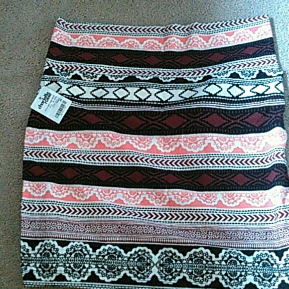 3 Bodycon Mini Skirt - Picture 3 of 4