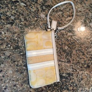 Wristlet