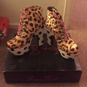 Gently worn Iron fist platform ankle boot