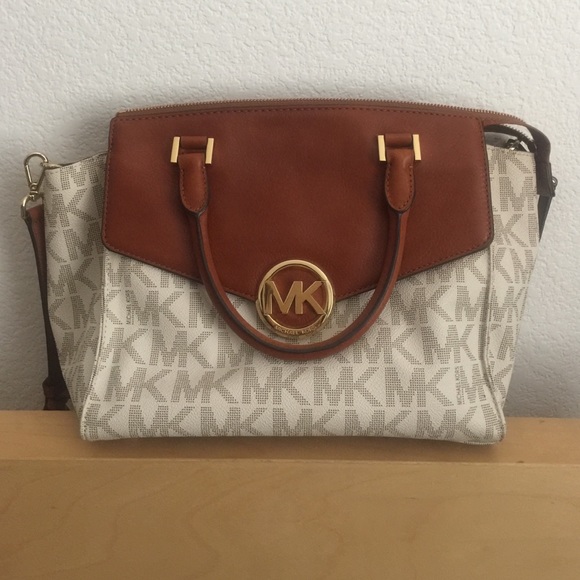 Michael Kors Monogram Satchel - Picture 1 of 3