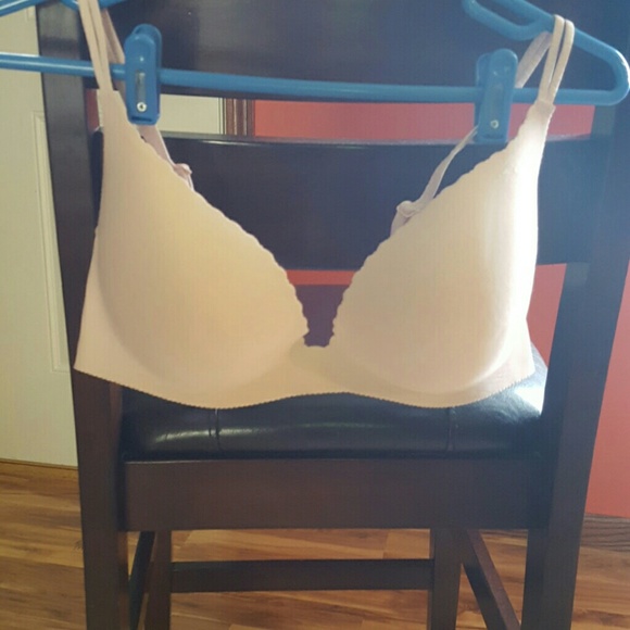 Victoria's Secret light pink push up bra