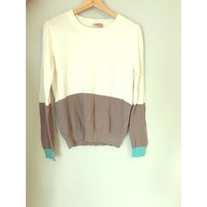 Chunky white, grey and blue sweater