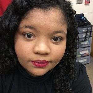Meet your Posher, Keisha