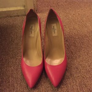 Gently worn Valentino pointy toe heels