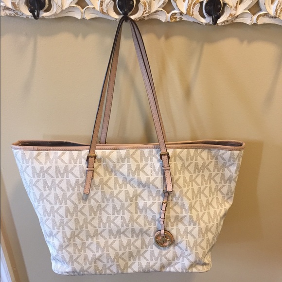 SOLD!! Authentic Michael Kors Jet Set Tote