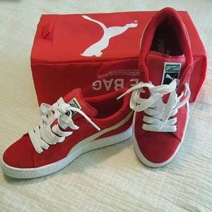 Puma Seude Jr size 4