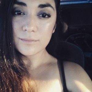 Meet your Posher, Rebeca