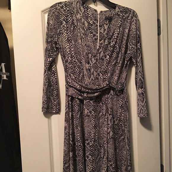 New York & Company long sleeve dress