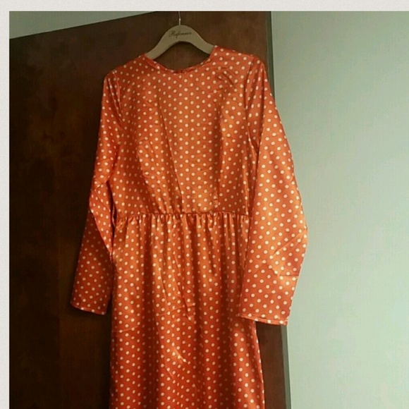 Orange polka dots dress - Picture 5 of 8