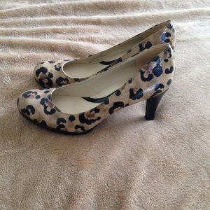 Naturalizer Animal Print Lennox Heels size 7.5