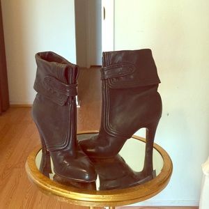 Sexy booties from frye