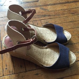 Lucky Brand espadrilles sandals