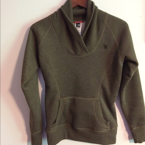 The north face women's brown sweater size s