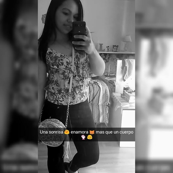 Meet your Posher, Onibel - Picture 1 of 1