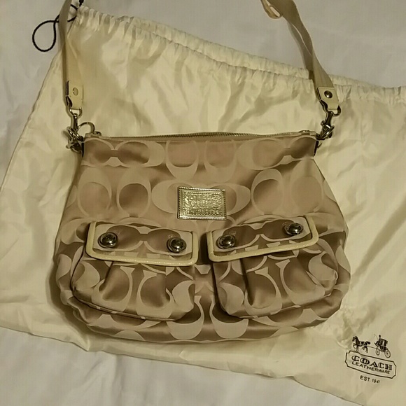Coach Poppy Handbag - Picture 3 of 3