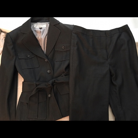 Tahari pant suite set