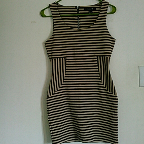 Stripped Bodycon dress - Picture 1 of 3