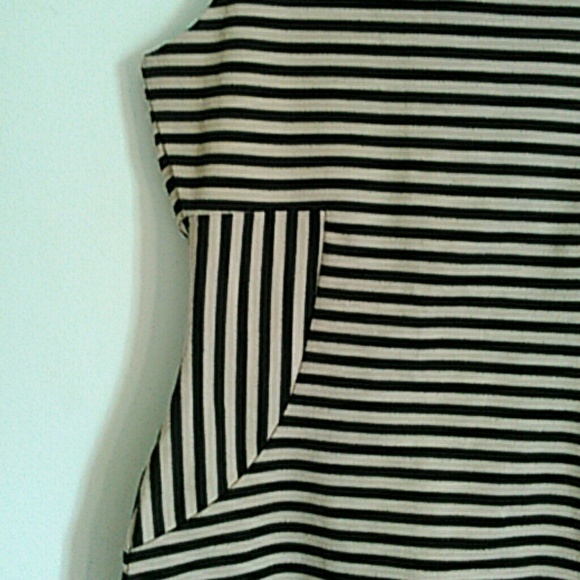 Stripped Bodycon dress - Picture 3 of 3