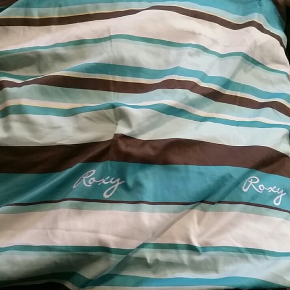 Queen sized Roxy comforter
