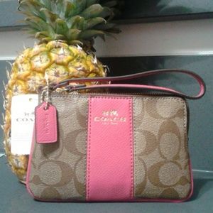 Coach wristlet pink/brown