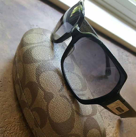 Authentic Coach sunglasses - Picture 3 of 4