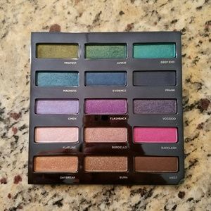 Urban decay spectrum eyeshadow palette