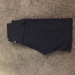 Size 6 lululemon high times navy blue