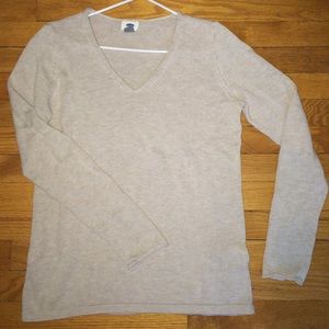 Long sleeve v neck sweater from Old Navy.
