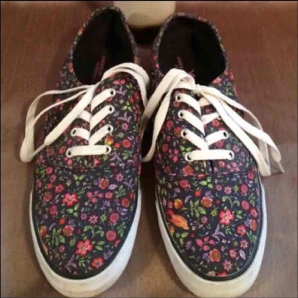 American eagle floral sneakers