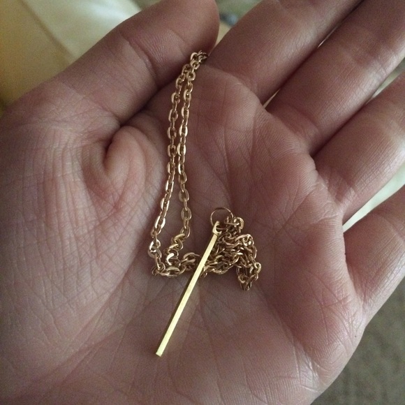 💟Gold Simple Bar Necklace💟 - Picture 4 of 4