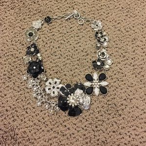 White House black market statement necklace
