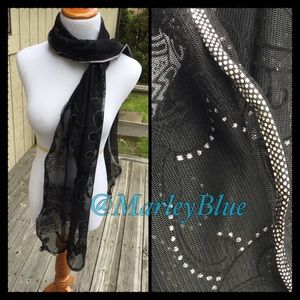 $5⭐️ Black Lightweight Ruffle Scarf